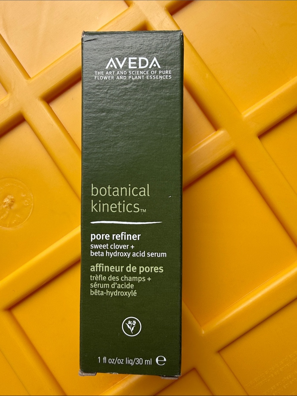 AVEDA Botanical Kinetics Pore Refiner Serum - new in box